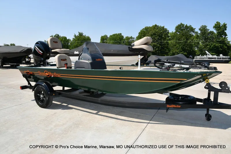 Slide: The Image of Tracker Bass Tracker Classic Limited 2026 - 68