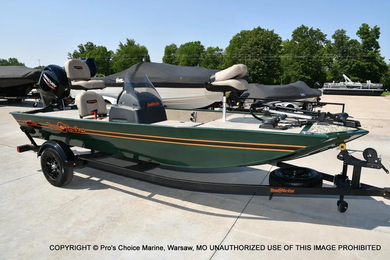 Slide: The Image of Tracker Bass Tracker Classic Limited 2026 - 71