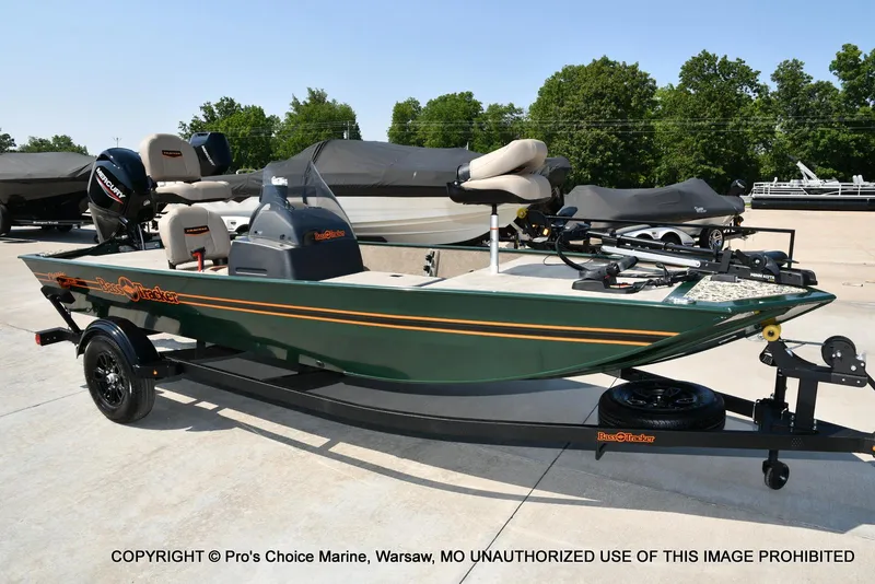 Slide: The Image of Tracker Bass Tracker Classic Limited 2026 - 73