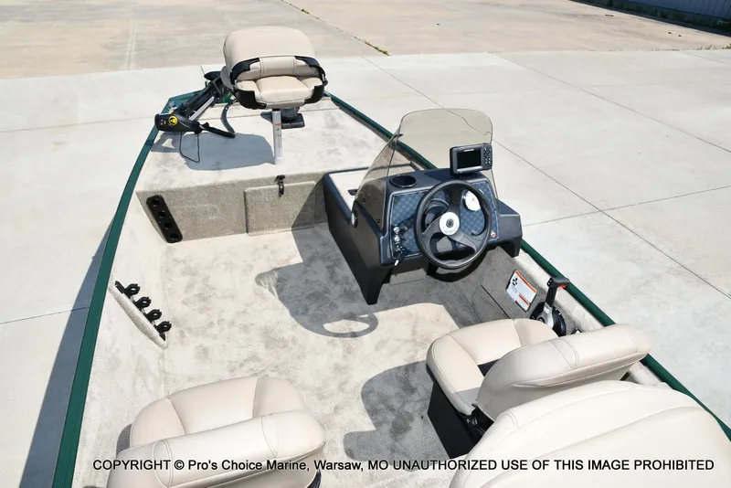 Slide: The Image of Tracker Bass Tracker Classic Limited 2026 - 77