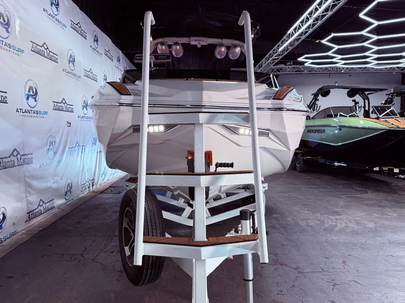 Slide: The Image of Supra SL 550 2023 - 12