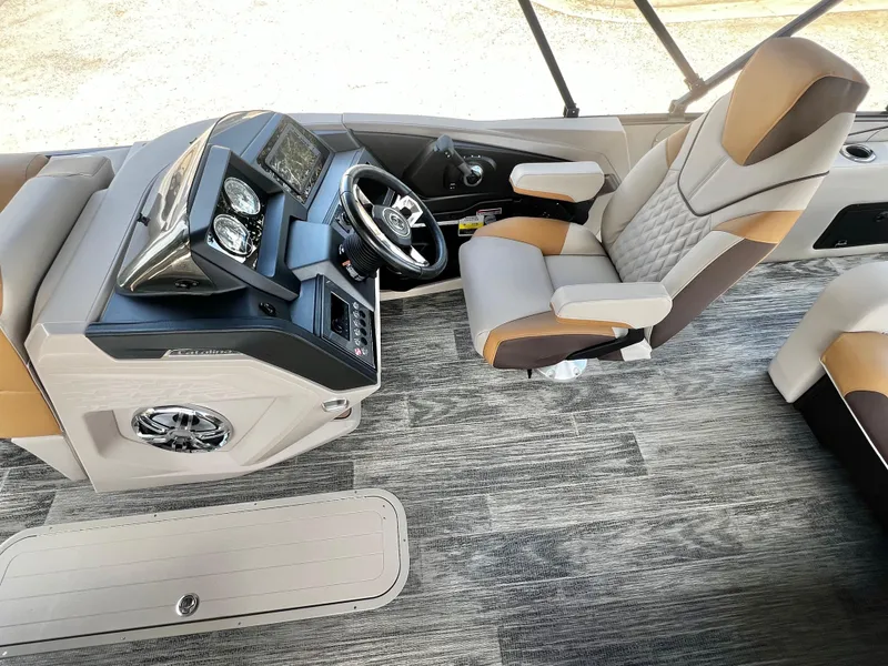 Slide: The Image of Avalon Catalina 25' Versatile Rear Lounge Triple-Toon - ARRIVES THURSDAY 6/12/2025! 2025 - 13