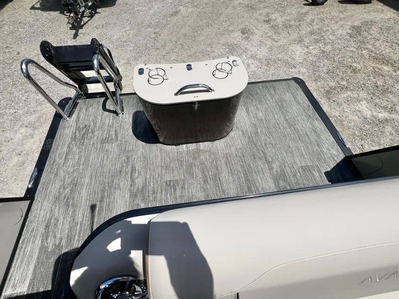 Slide: The Image of Avalon Catalina 25' Versatile Rear Lounge Triple-Toon - ARRIVES THURSDAY 6/12/2025! 2025 - 19