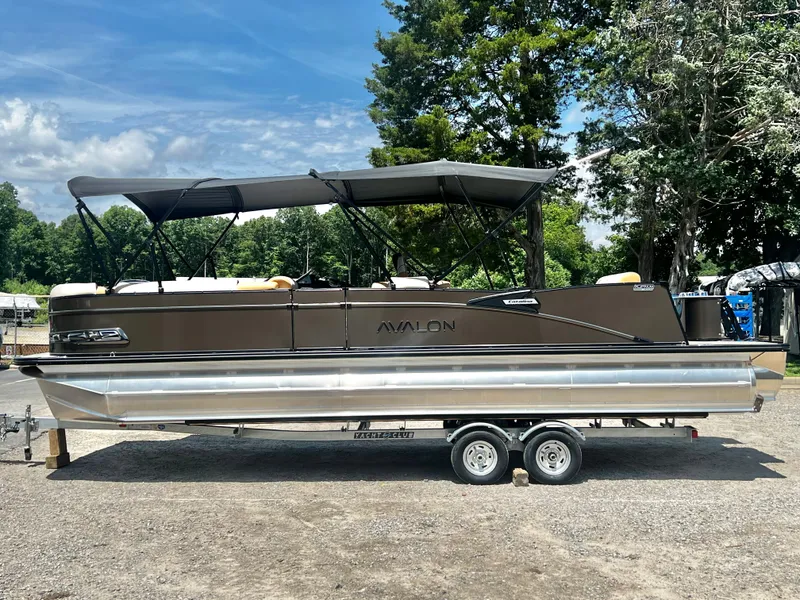 Slide: The Image of Avalon Catalina 25' Versatile Rear Lounge Triple-Toon - ARRIVES THURSDAY 6/12/2025! 2025 - 2