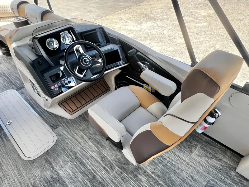 Slide: The Image of Avalon Catalina 25' Versatile Rear Lounge Triple-Toon - ARRIVES THURSDAY 6/12/2025! 2025 - 23
