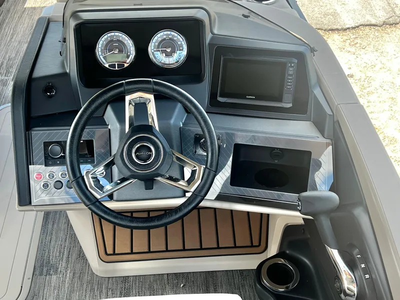 Slide: The Image of Avalon Catalina 25' Versatile Rear Lounge Triple-Toon - ARRIVES THURSDAY 6/12/2025! 2025 - 24