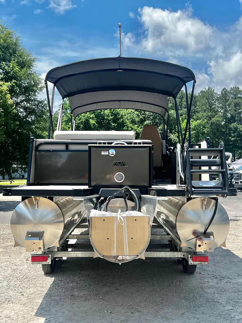 Slide: The Image of Avalon Catalina 25' Versatile Rear Lounge Triple-Toon - ARRIVES THURSDAY 6/12/2025! 2025 - 4