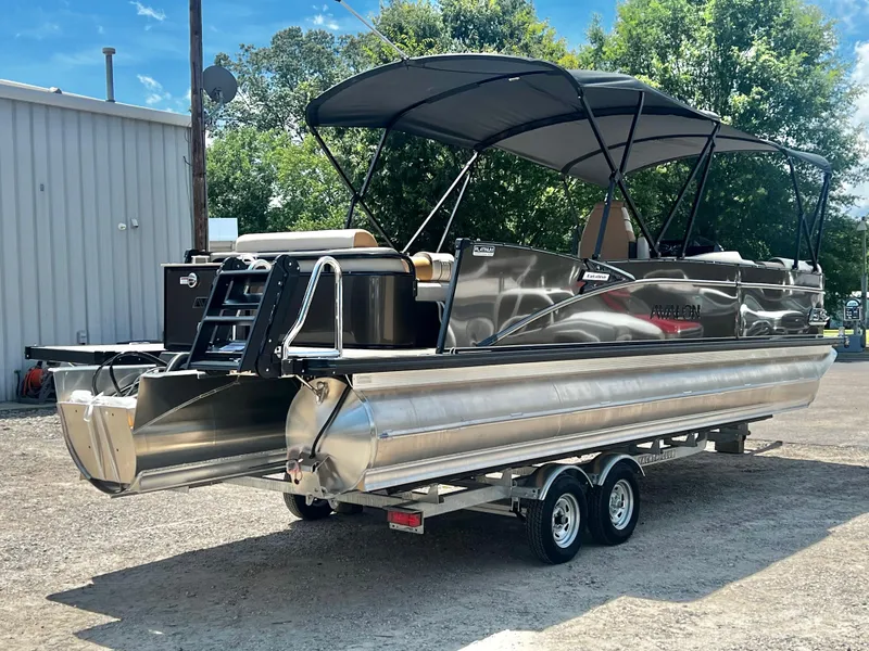 Slide: The Image of Avalon Catalina 25' Versatile Rear Lounge Triple-Toon - ARRIVES THURSDAY 6/12/2025! 2025 - 5