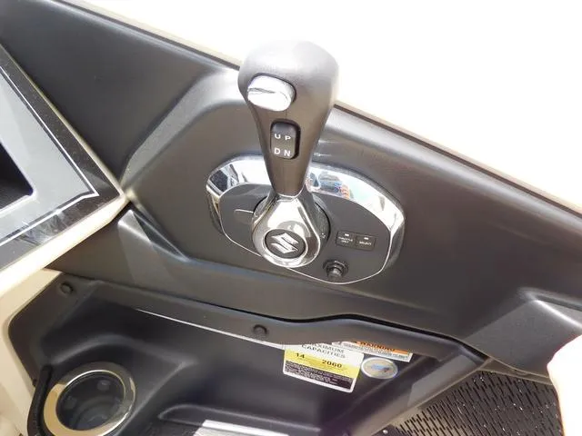 Slide: The Image of Avalon Catalina Platinum Quad Lounger 25 FT 2025 - 16