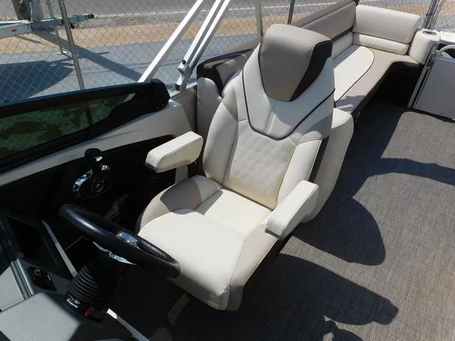 Slide: The Image of Avalon Catalina Platinum Quad Lounger 25 FT Windshield 2025 - 11