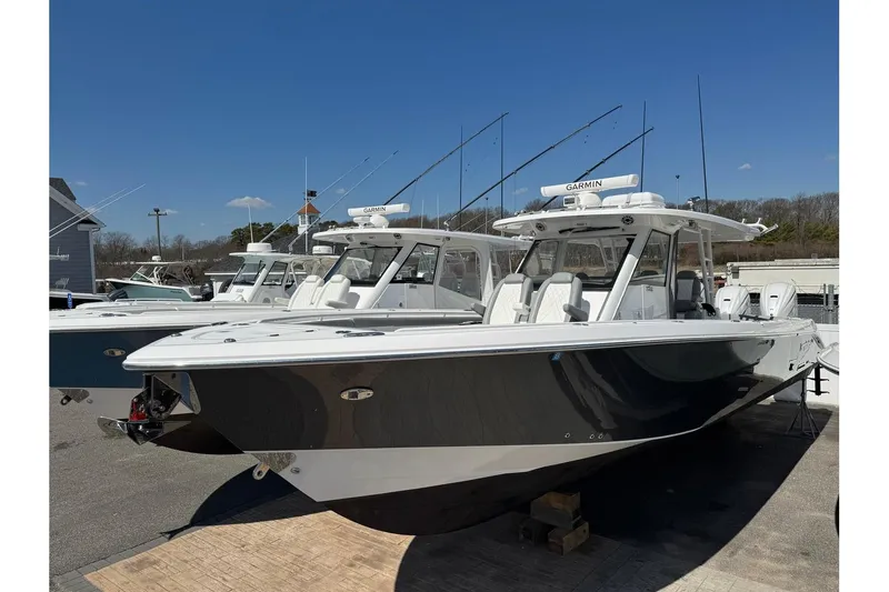 The Image of Everglades 395 Center Console 2022 - 1