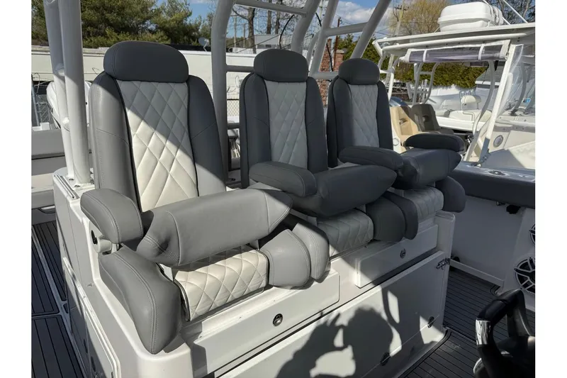 Slide: The Image of Everglades 395 Center Console 2022 - 16