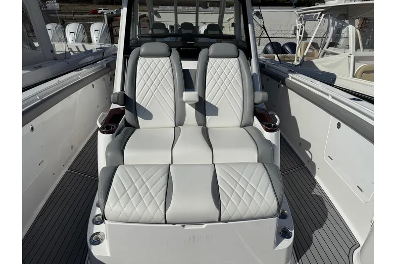 Slide: The Image of Everglades 395 Center Console 2022 - 7