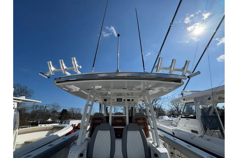 Slide: The Image of Everglades 395 Center Console 2022 - 8