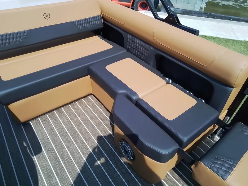 Slide: The Image of Premier 250 Solaris RS 2025 - 26