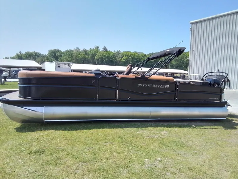 Slide: The Image of Premier 250 Solaris RS 2025 - 5