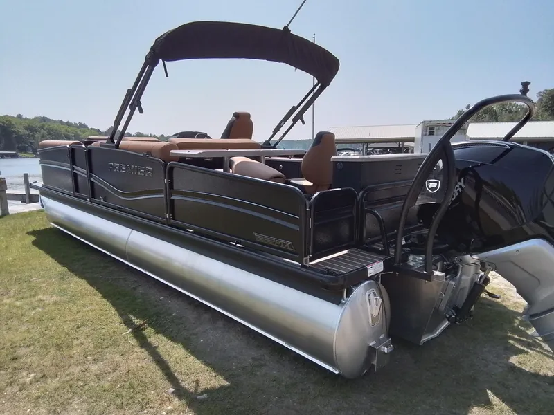 Slide: The Image of Premier 250 Solaris RS 2025 - 7