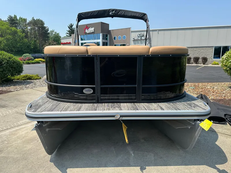 Slide: The Image of Crest Classic 200 SLC 2025 - 3