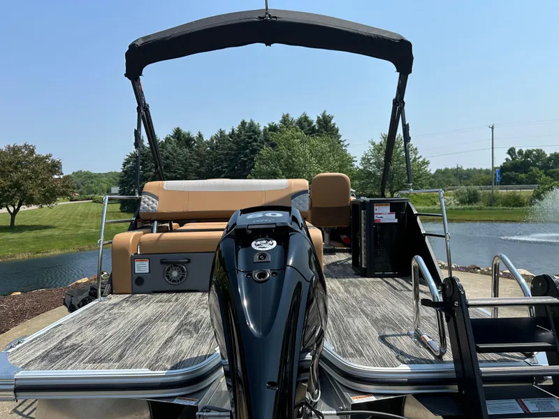 Slide: The Image of Crest Classic 200 SLC 2025 - 5