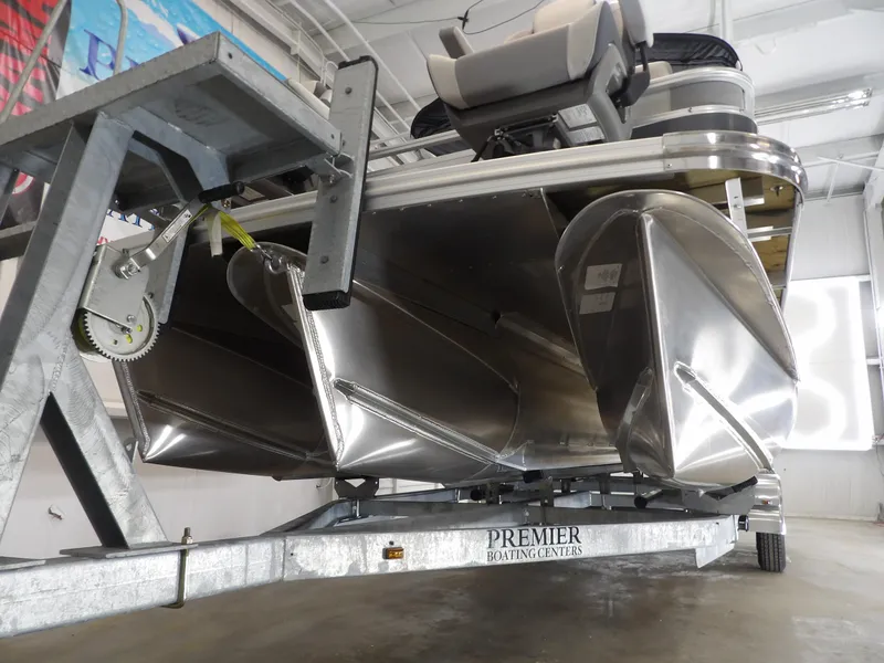 Slide: The Image of Avalon Venture Fish N Cruise - 23' 2025 - 5