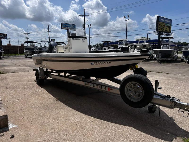 Slide: The Image of Skeeter 20 Zx 2007 - 5