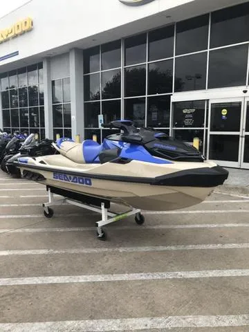 Slide: The Image of Sea-Doo Wake 2025 - 3