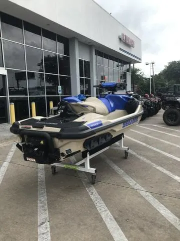 Slide: The Image of Sea-Doo Wake 2025 - 9