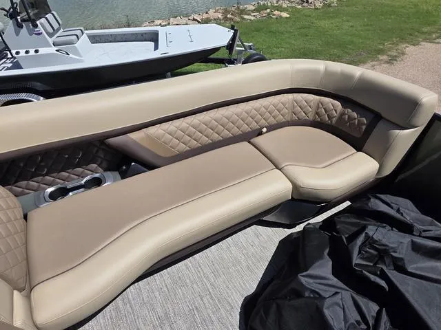 Slide: The Image of Godfrey AP255ULC 2026 - 19