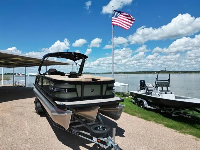 Slide: The Image of Godfrey AP255ULC 2026 - 2