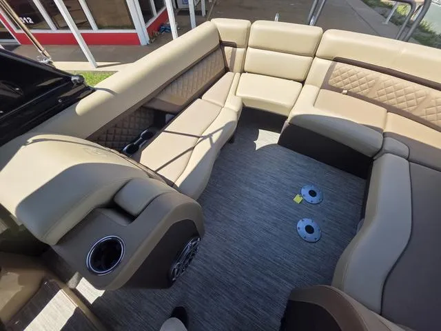 Slide: The Image of Godfrey AP255ULC 2026 - 39