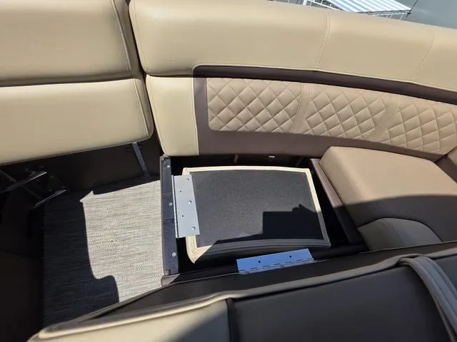 Slide: The Image of Godfrey AP255ULC 2026 - 43