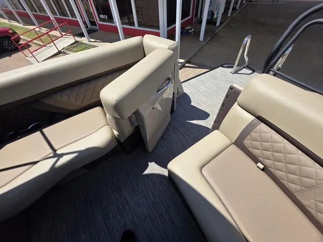 Slide: The Image of Godfrey AP255ULC 2026 - 44