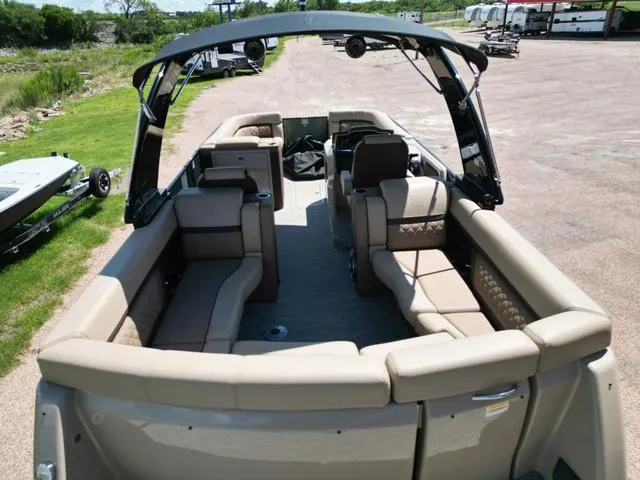 Slide: The Image of Godfrey AP255ULC 2026 - 6