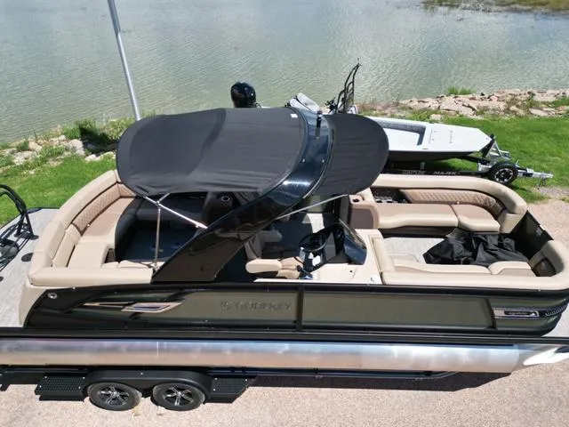 Slide: The Image of Godfrey AP255ULC 2026 - 8