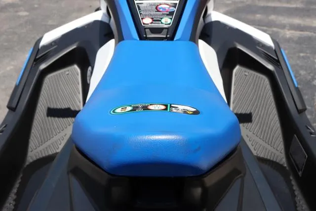 Slide: The Image of Yamaha JETBLASTER 2-BLACK/SPACE BLUE 2025 - 12