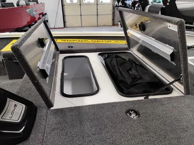 Slide: The Image of Lowe Stinger 175C 2025 - 6