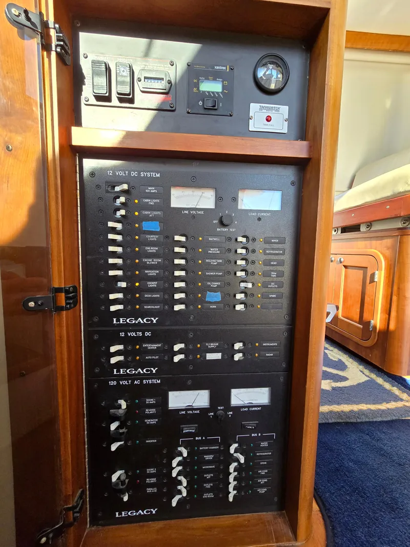 Slide: The Image of Legacy Sedan Flybridge 2004 - 50