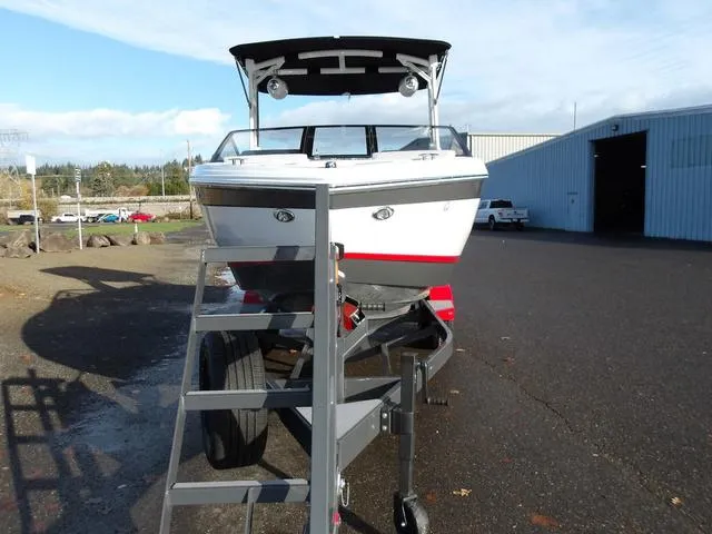 Slide: The Image of Cobalt R4 Surf 2025 - 3