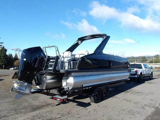 Slide: The Image of Harris Crowne 250 SL 2025 - 8