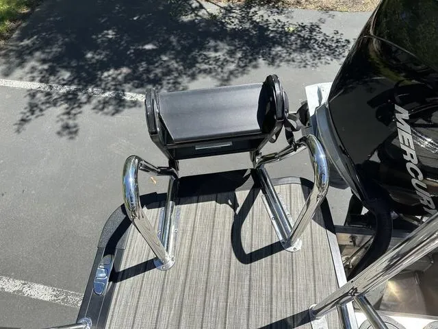 Slide: The Image of Harris Solstice 230 SL 2025 - 21