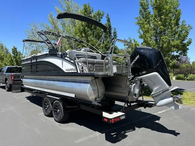 Slide: The Image of Harris Solstice 230 SL 2025 - 5