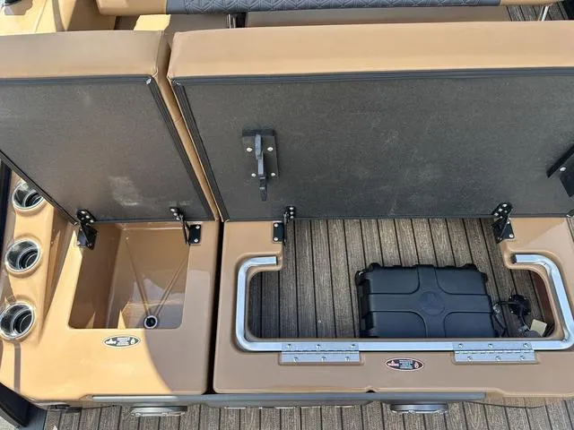 Slide: The Image of Harris Solstice 230 SL 2025 - 33