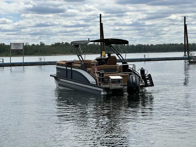 Slide: The Image of Harris Solstice 230 SL 2025 - 5