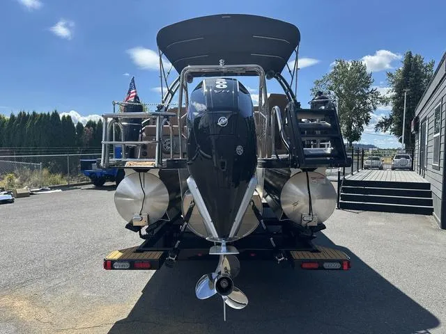 Slide: The Image of Harris Solstice 230 SL 2025 - 8