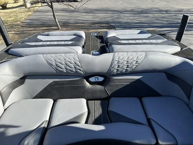 Slide: The Image of Centurion Ri230 2025 - 12