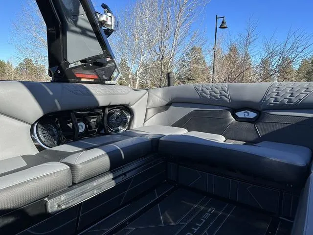 Slide: The Image of Centurion Ri230 2025 - 21