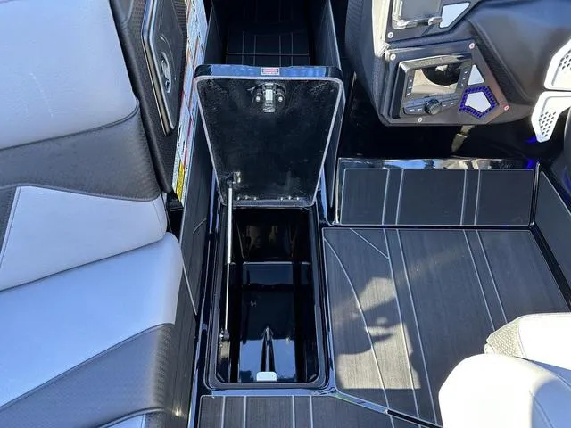 Slide: The Image of Centurion Ri230 2025 - 28