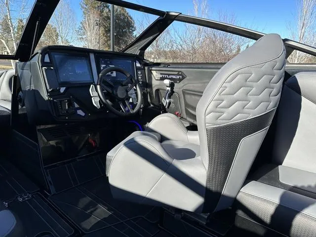 Slide: The Image of Centurion Ri230 2025 - 29