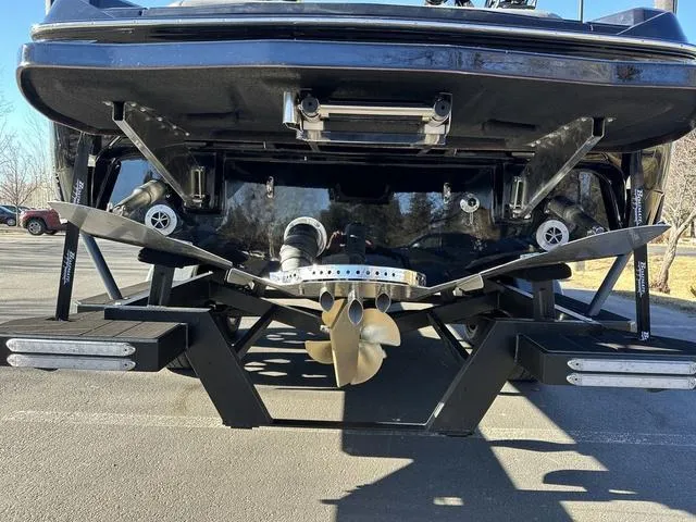 Slide: The Image of Centurion Ri230 2025 - 6