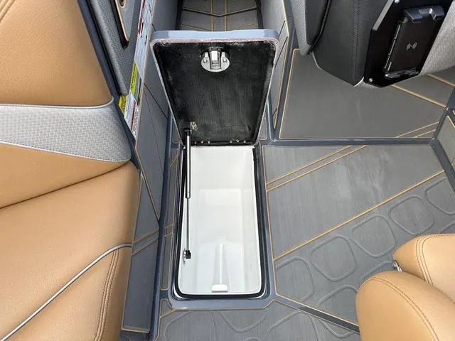 Slide: The Image of Centurion Fe22 2025 - 24